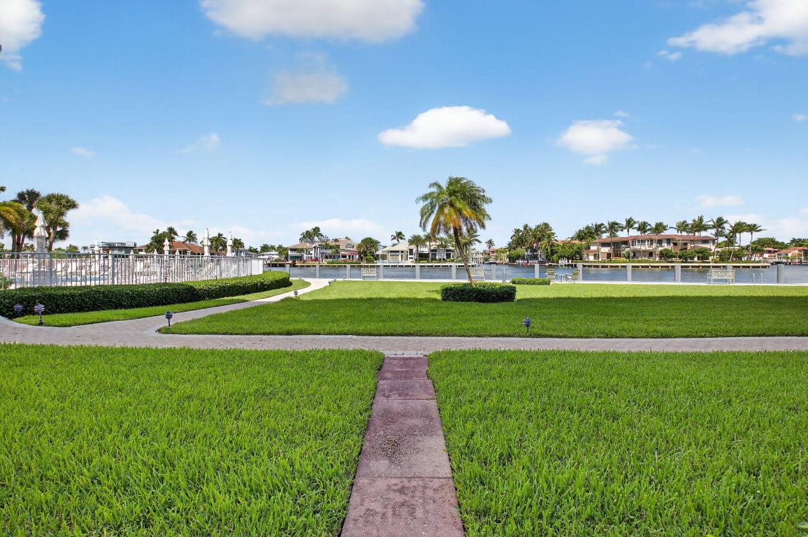 PENTHOUSE HIGHLANDS CONDO - Residential