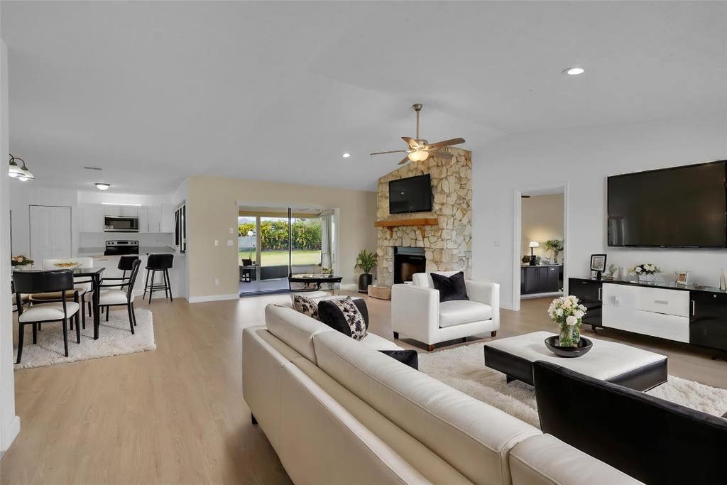 Photo of 102 SW Carter Avenue, Port Saint Lucie, FL 34983 (MLS # F10458367)