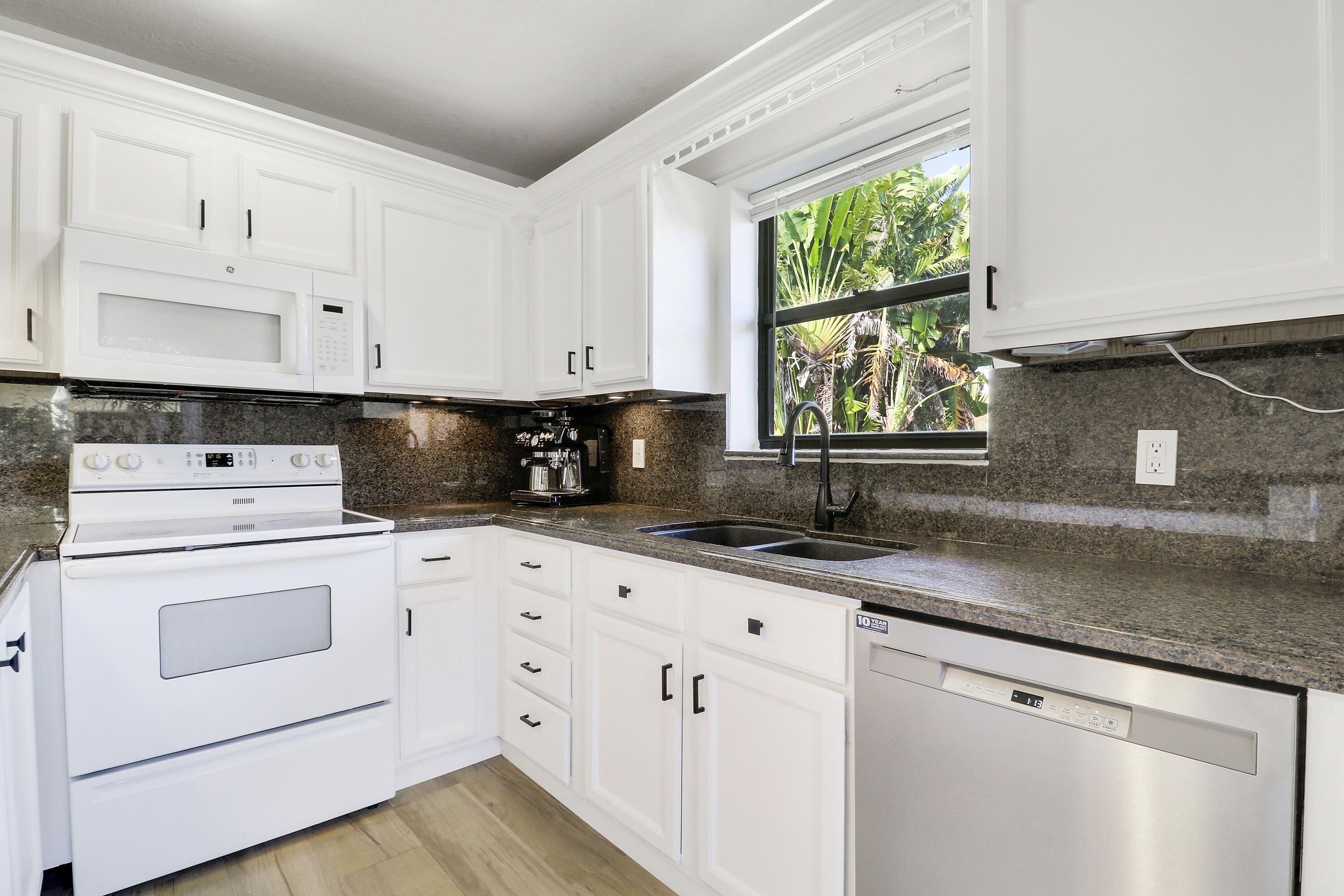 SIMS CREEK PH II - Residential