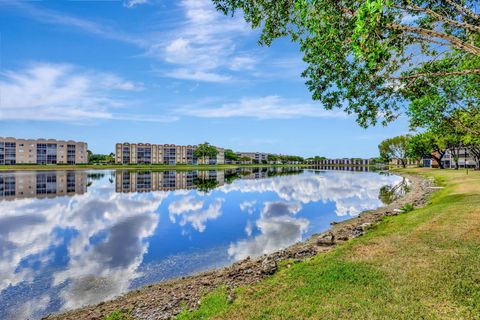 Condominium in Tamarac FL 7462 Fairfax Drive Dr 30.jpg