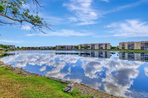 Condominium in Tamarac FL 7462 Fairfax Drive Dr 31.jpg