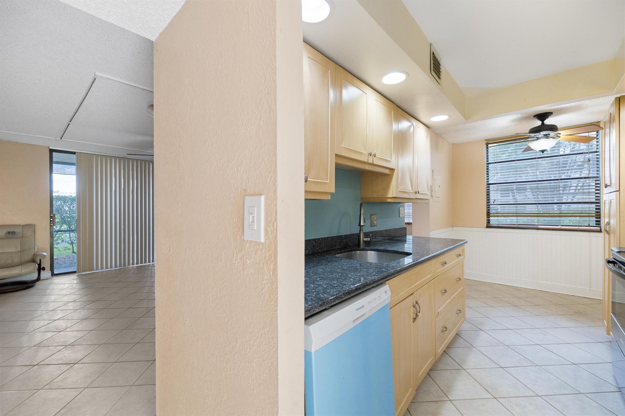 6190 Woodlands Boulevard 111