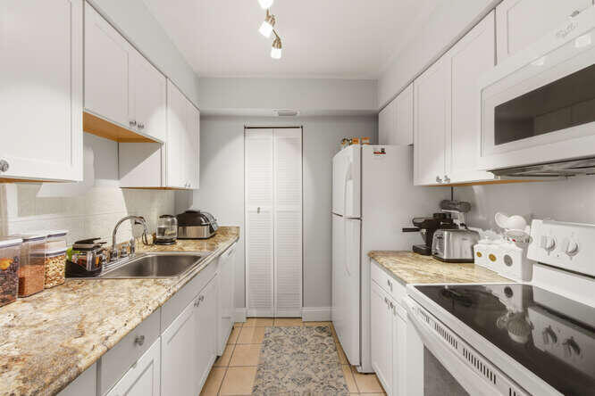 GARDENWAY CONDO - Residential