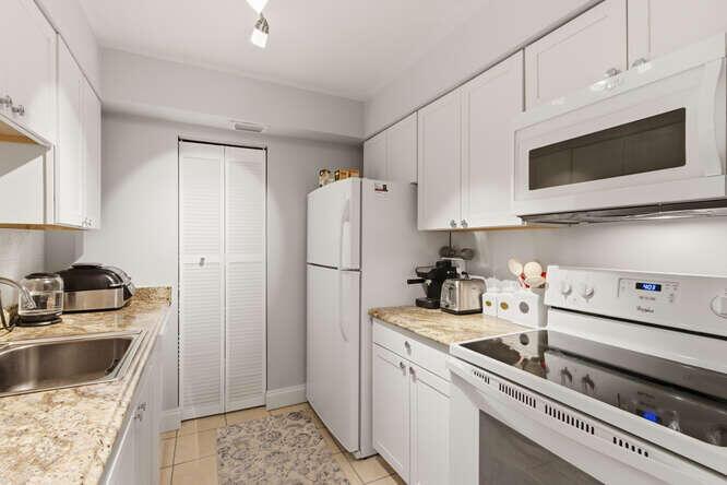 GARDENWAY CONDO - Residential