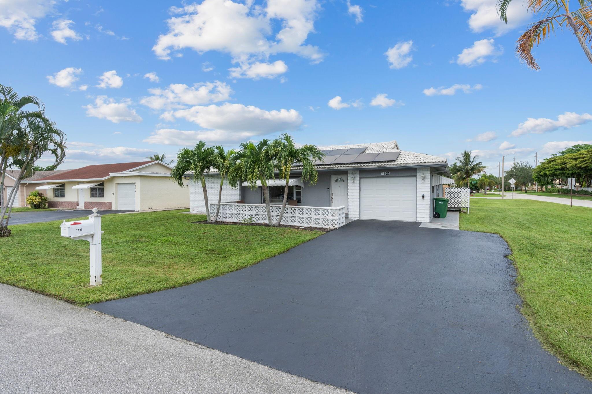 7105 NW 98th Ter