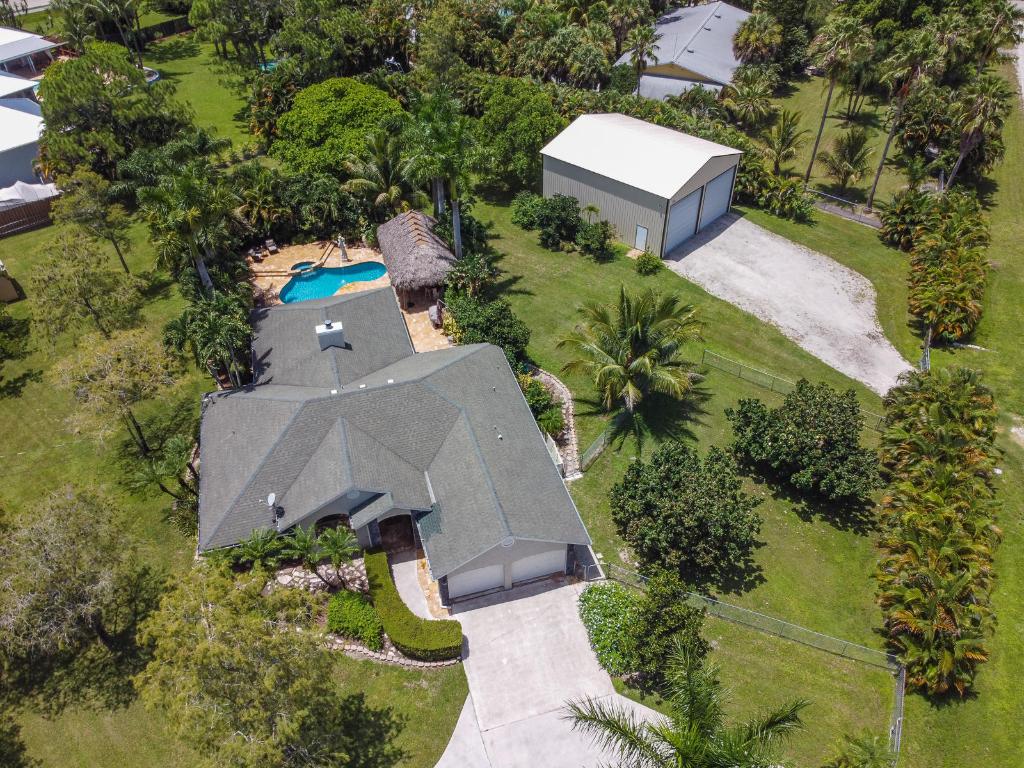 Palm Beach Country Estates - Residential