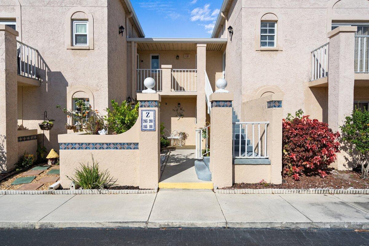 1627 SE Green Acres Circle Z-203