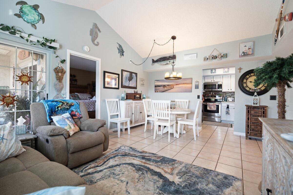 1627 SE Green Acres Circle Z-203