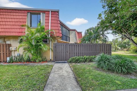 22958 Oxford Place D Boca Raton FL 33433