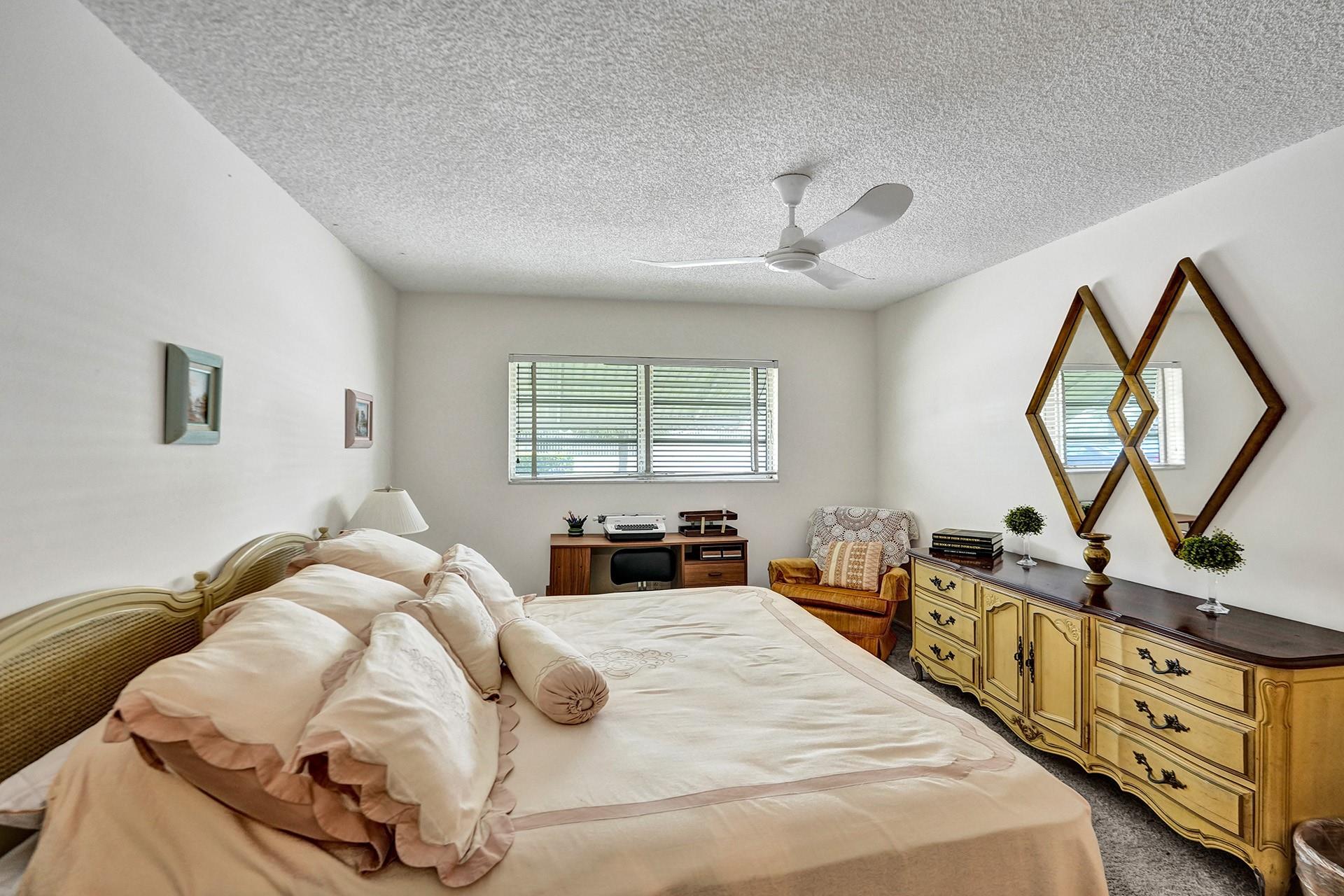 Beverly Hills Condominium - Residential