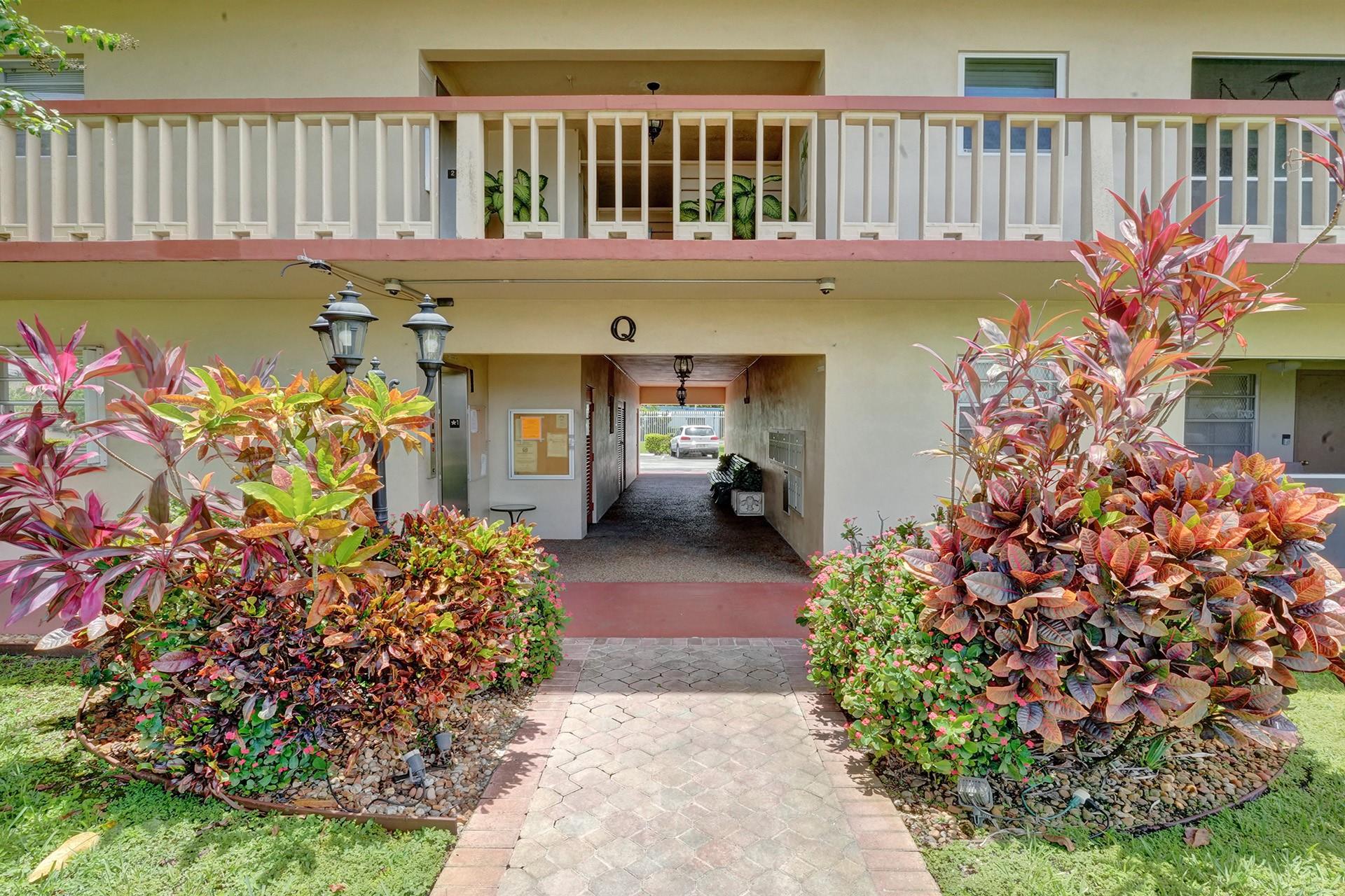Beverly Hills Condominium - Residential