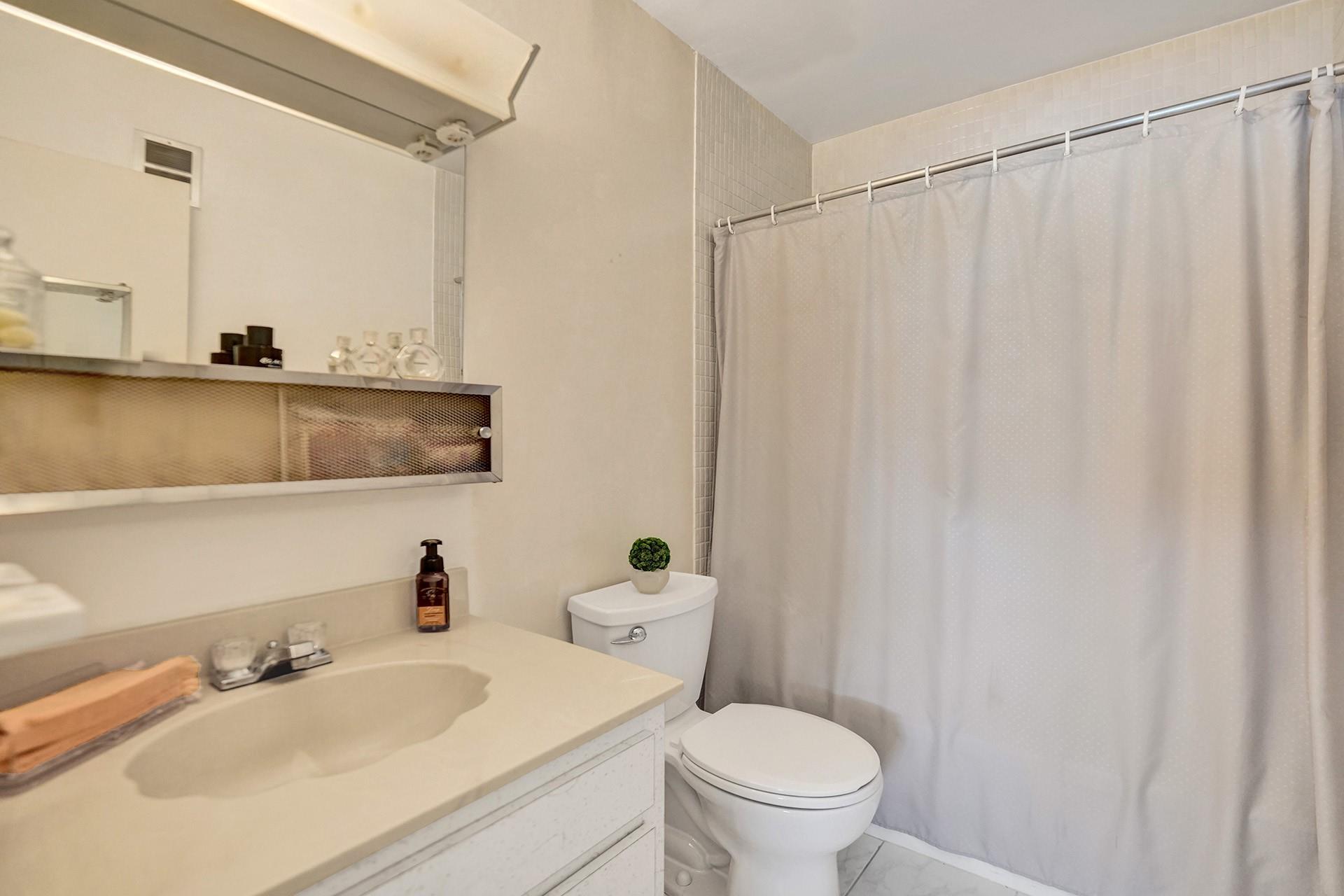 Beverly Hills Condominium - Residential
