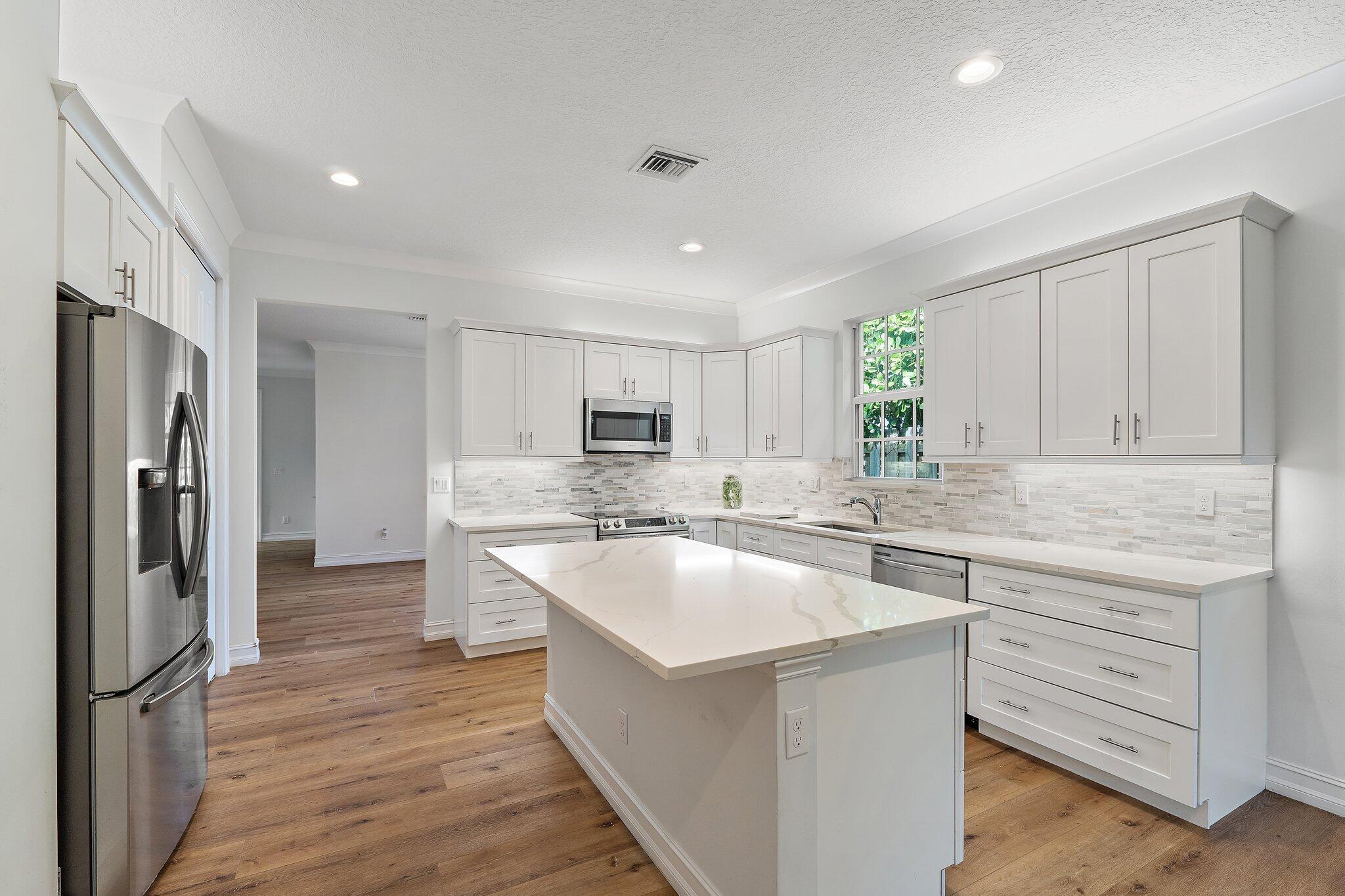 CINQUEZ PARK - Residential