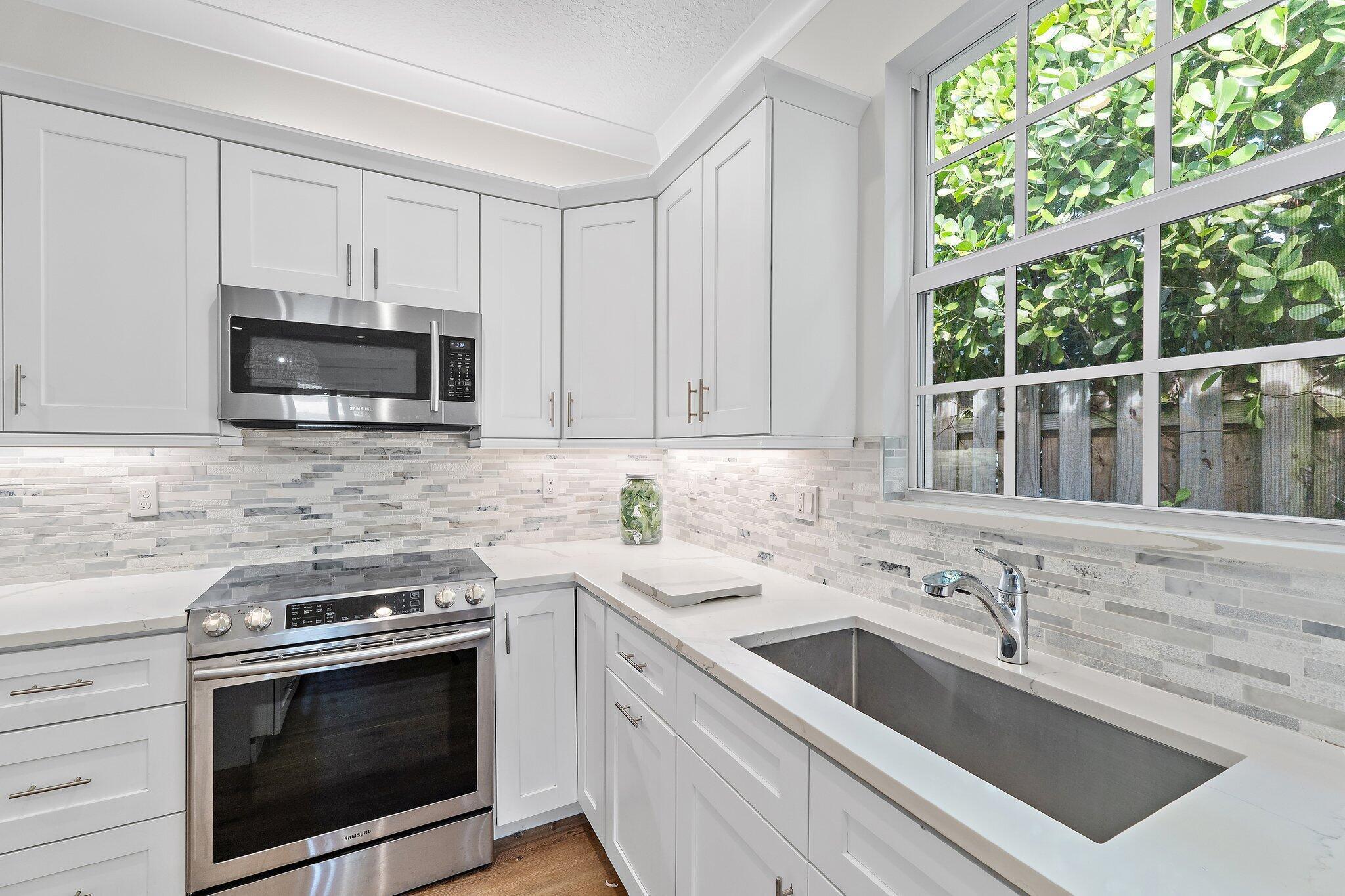 CINQUEZ PARK - Residential