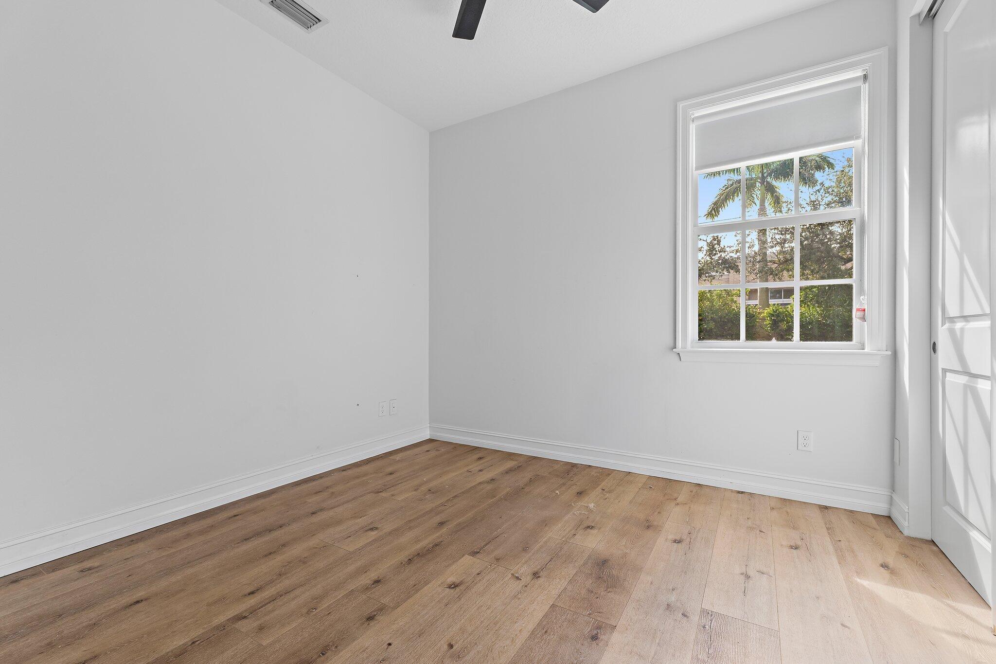 CINQUEZ PARK - Residential