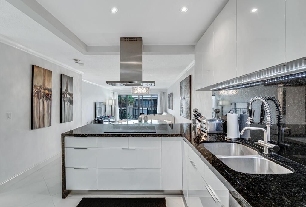 SOUTHGATE CONDO - Residential