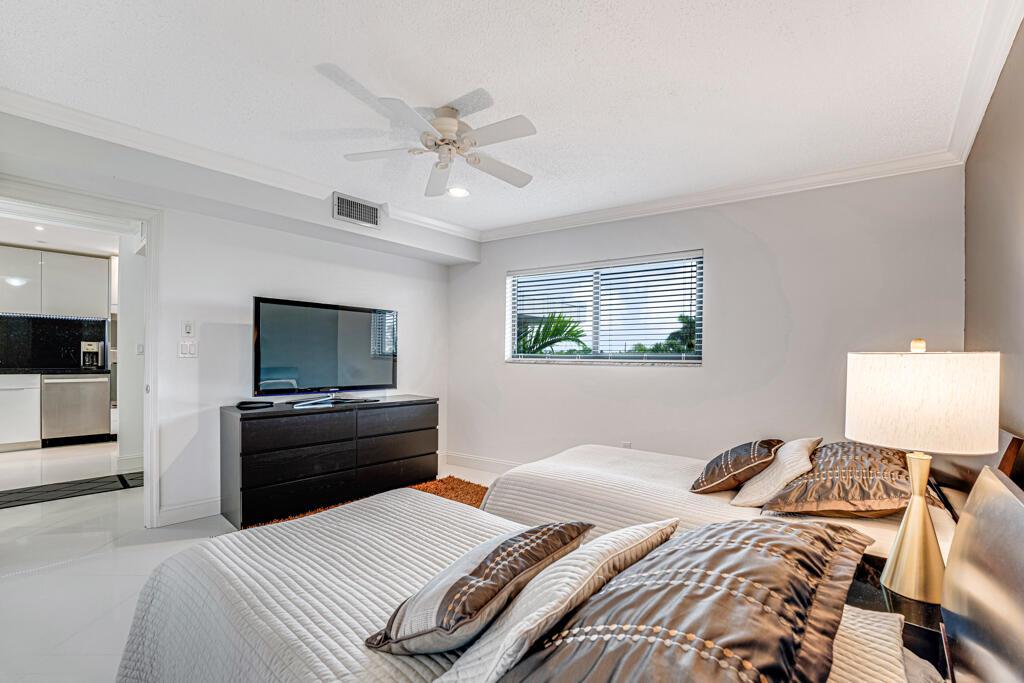 SOUTHGATE CONDO - Residential