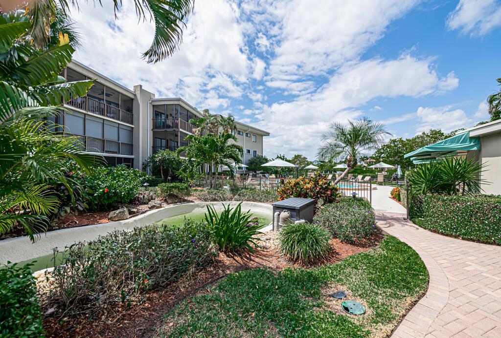 SOUTHGATE CONDO - Residential