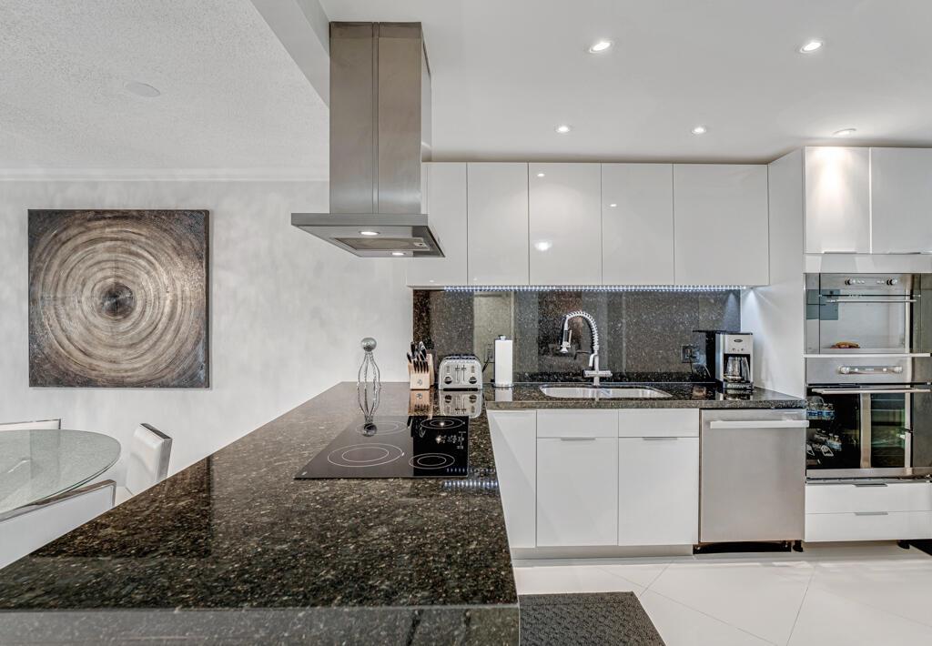 SOUTHGATE CONDO - Residential