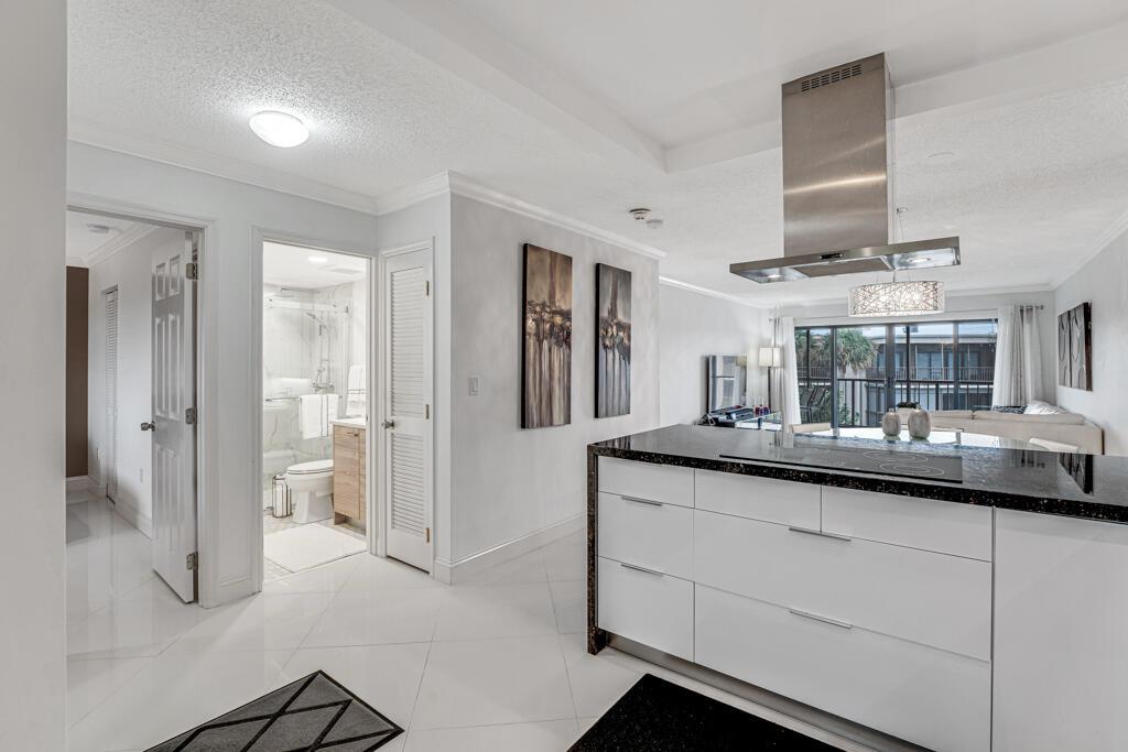 SOUTHGATE CONDO - Residential