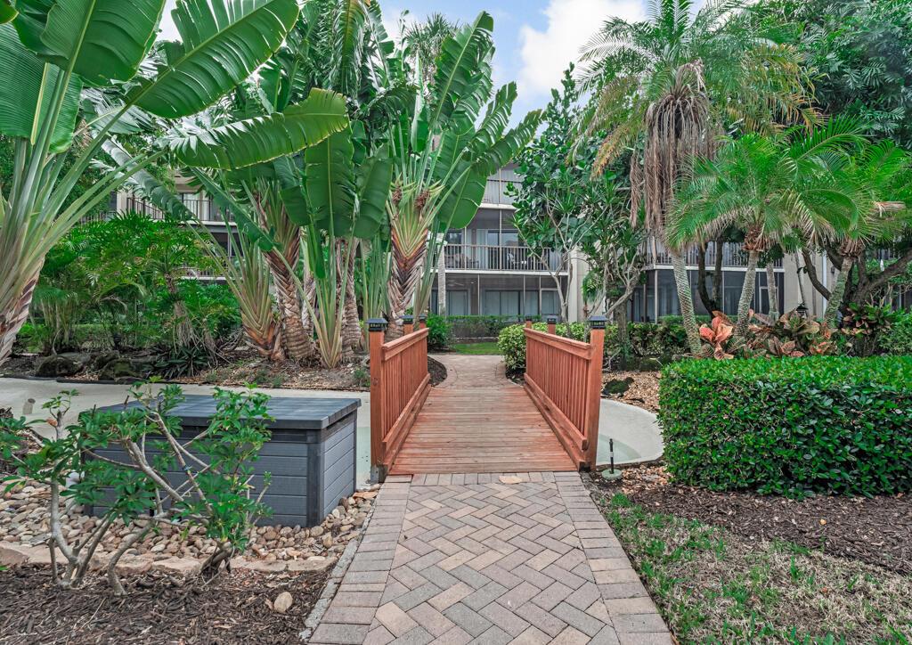 SOUTHGATE CONDO - Residential