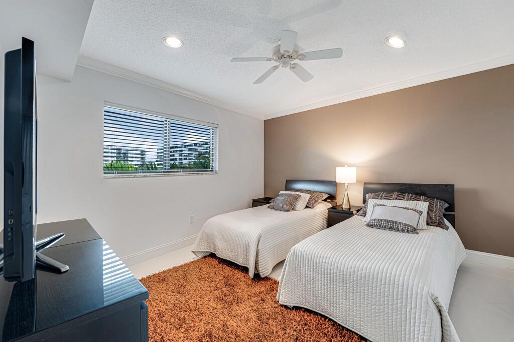 SOUTHGATE CONDO - Residential
