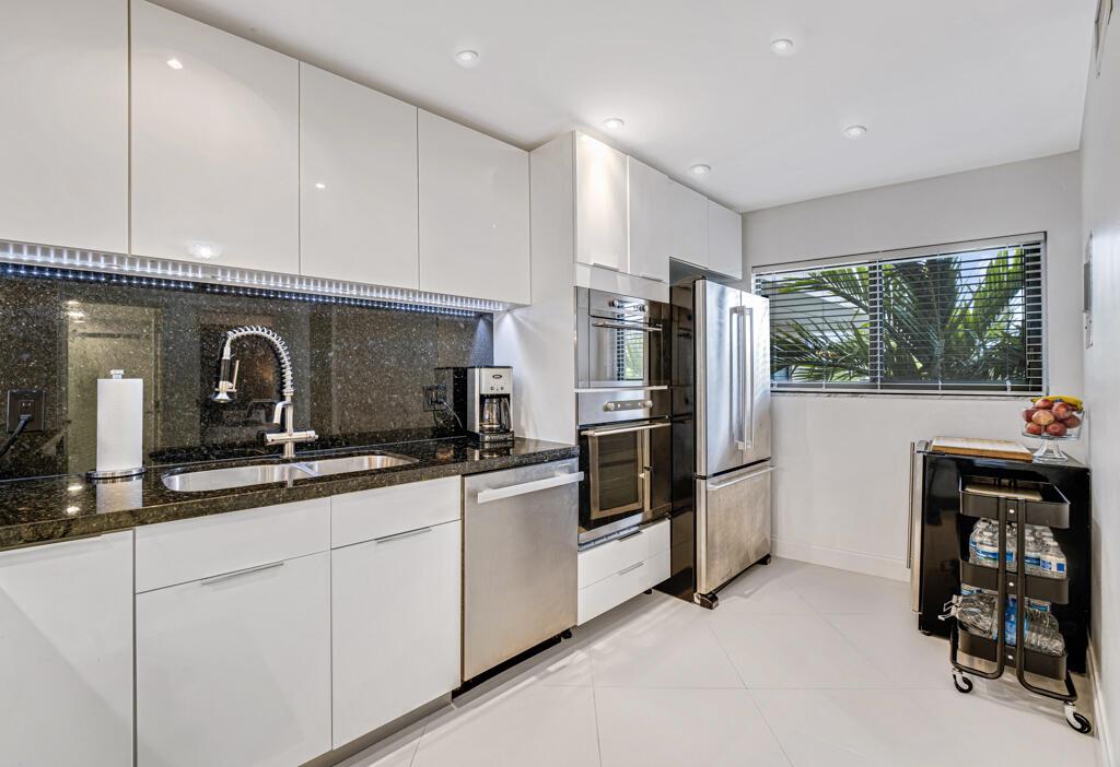 SOUTHGATE CONDO - Residential