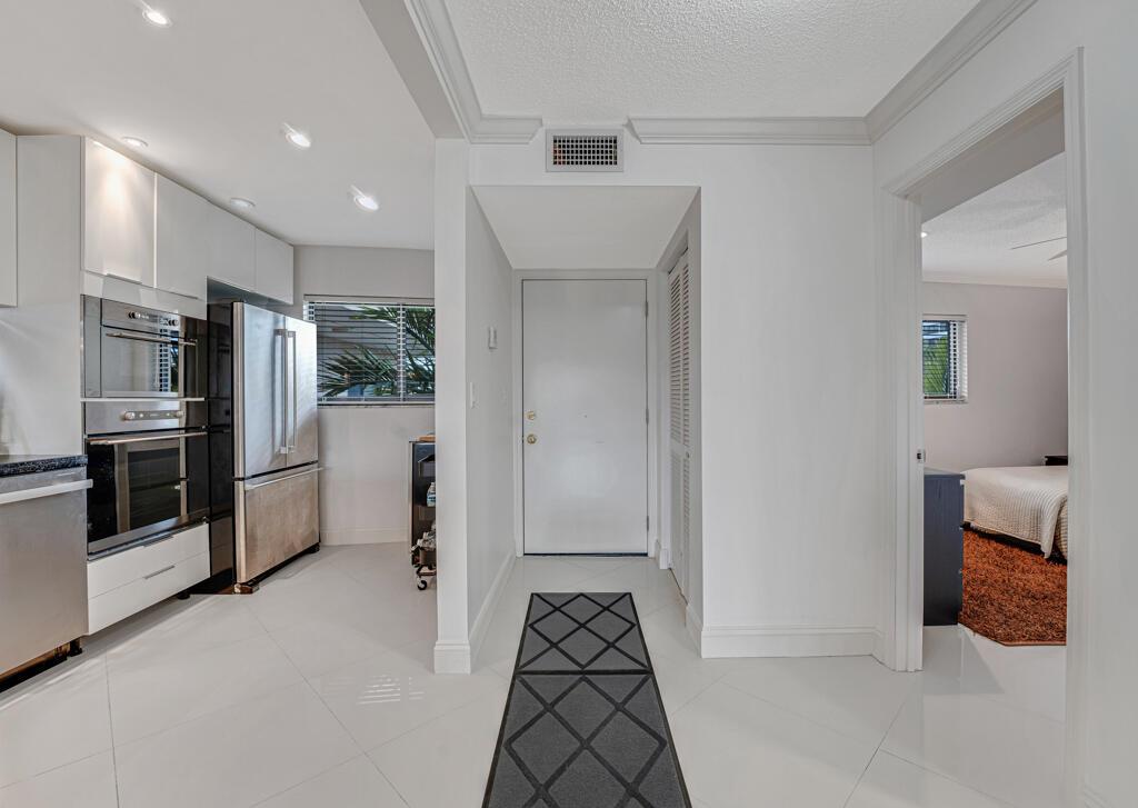 SOUTHGATE CONDO - Residential