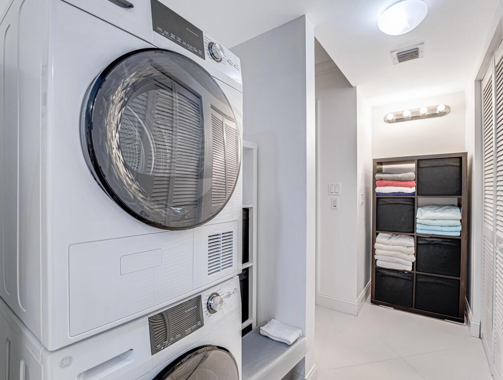 SOUTHGATE CONDO - Residential