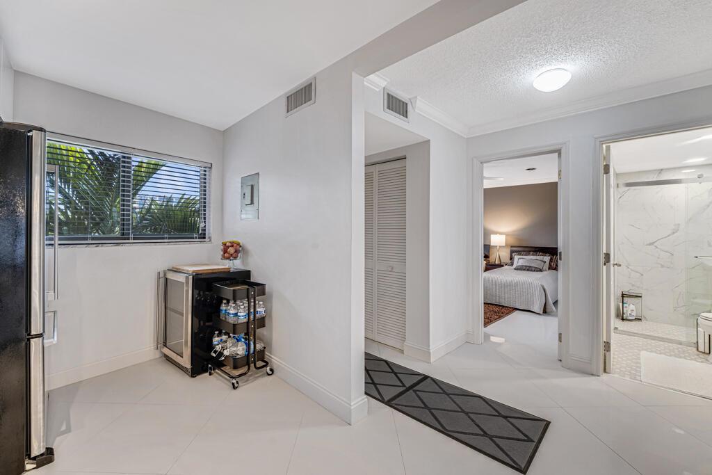 SOUTHGATE CONDO - Residential