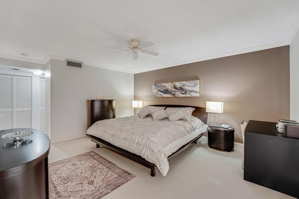 SOUTHGATE CONDO - Residential