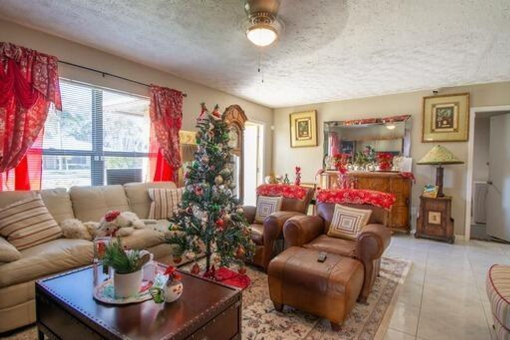 Photo of 2173 SE Gaslight Street, Port Saint Lucie, FL 34952 (MLS # R10944083)