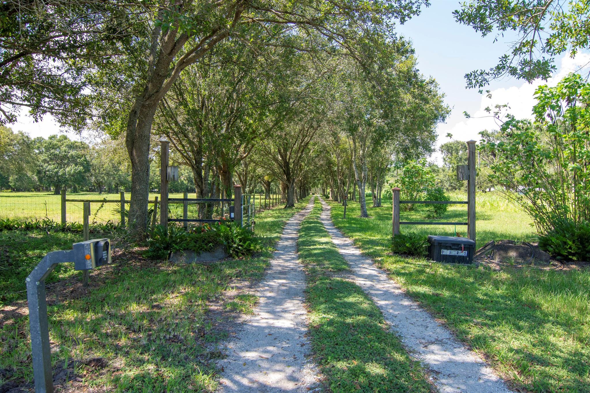 Citrus Hideaway - Residential