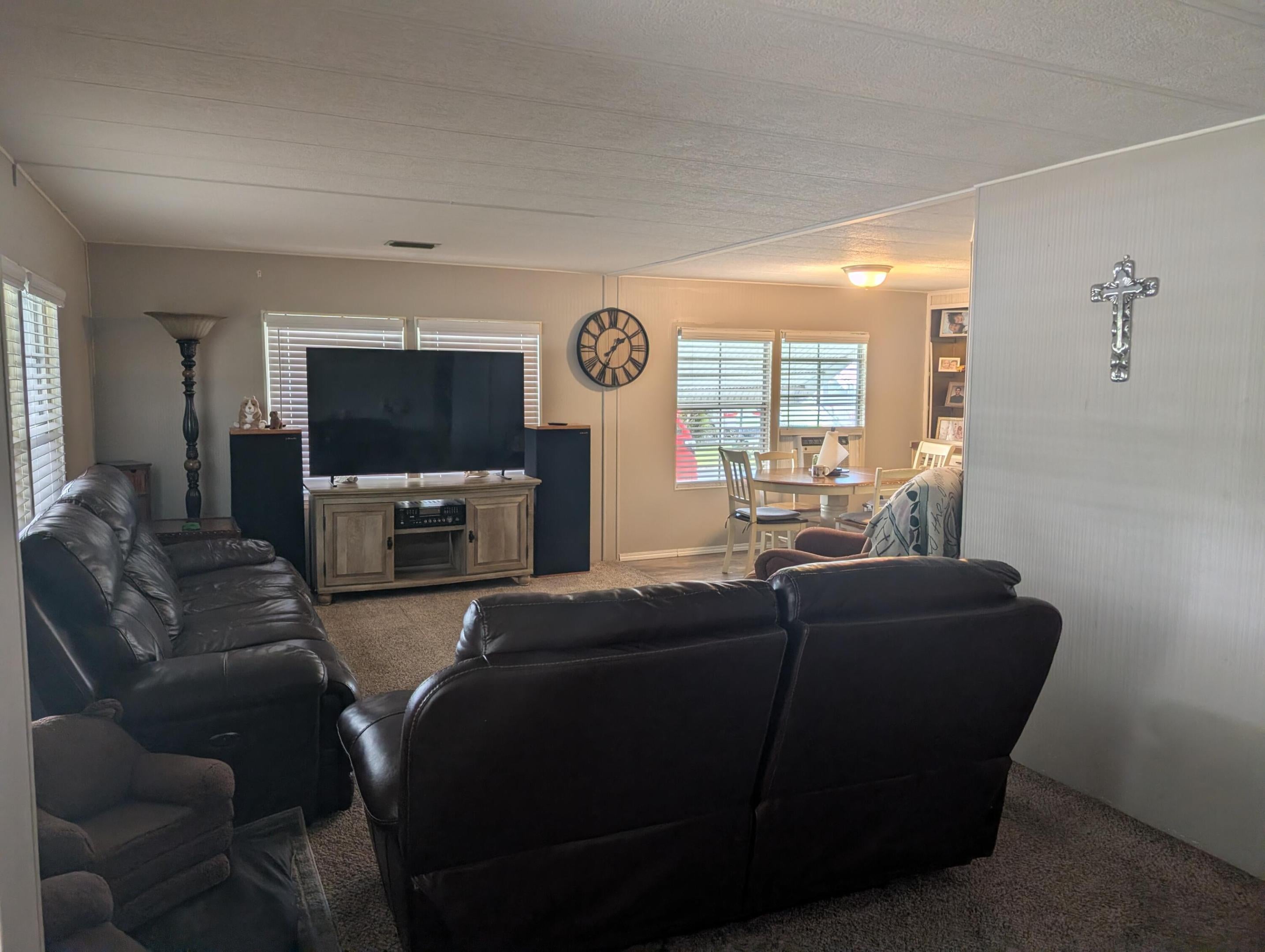 32 Manor Drive