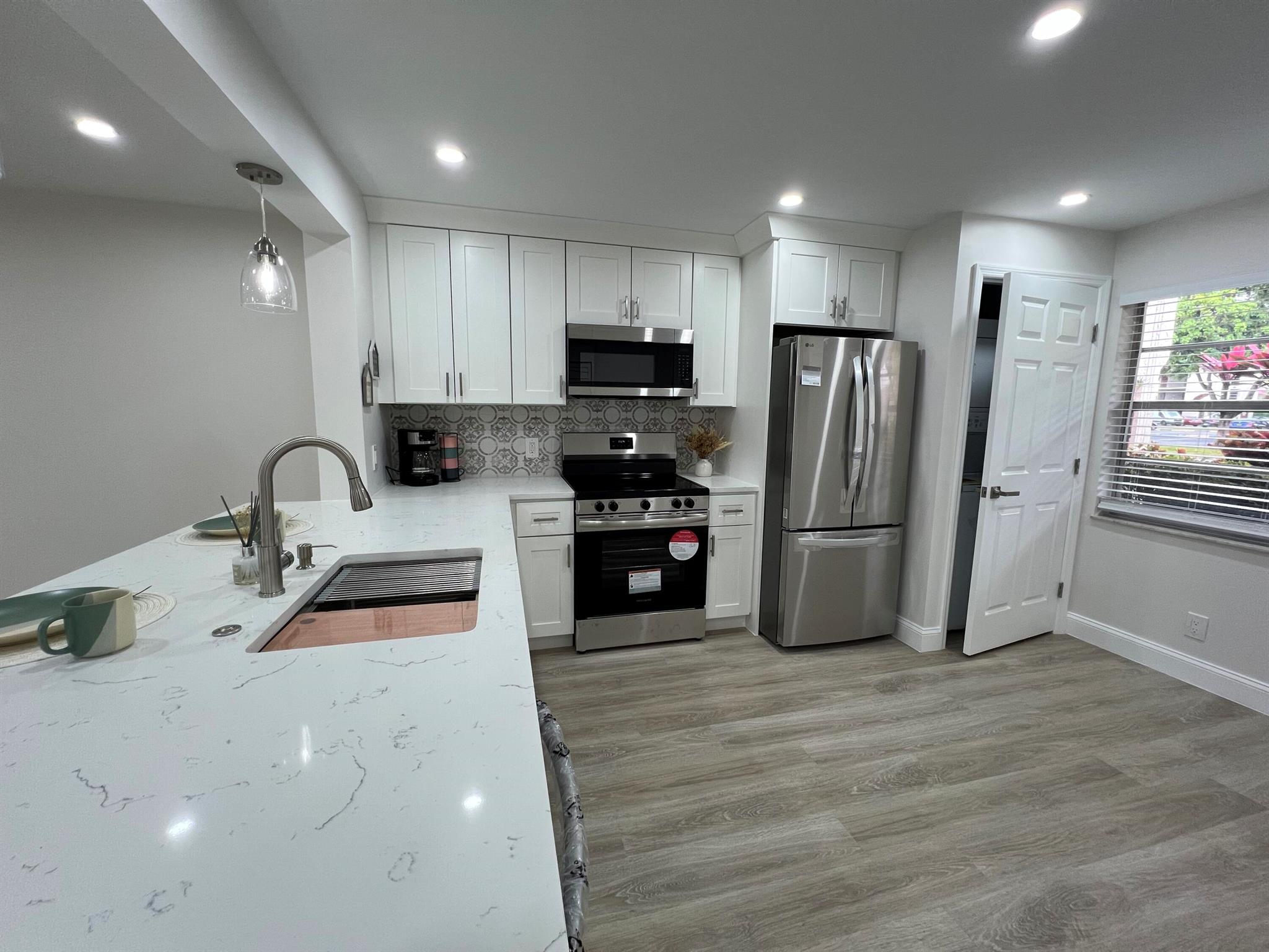 25 Abbey Lane 103