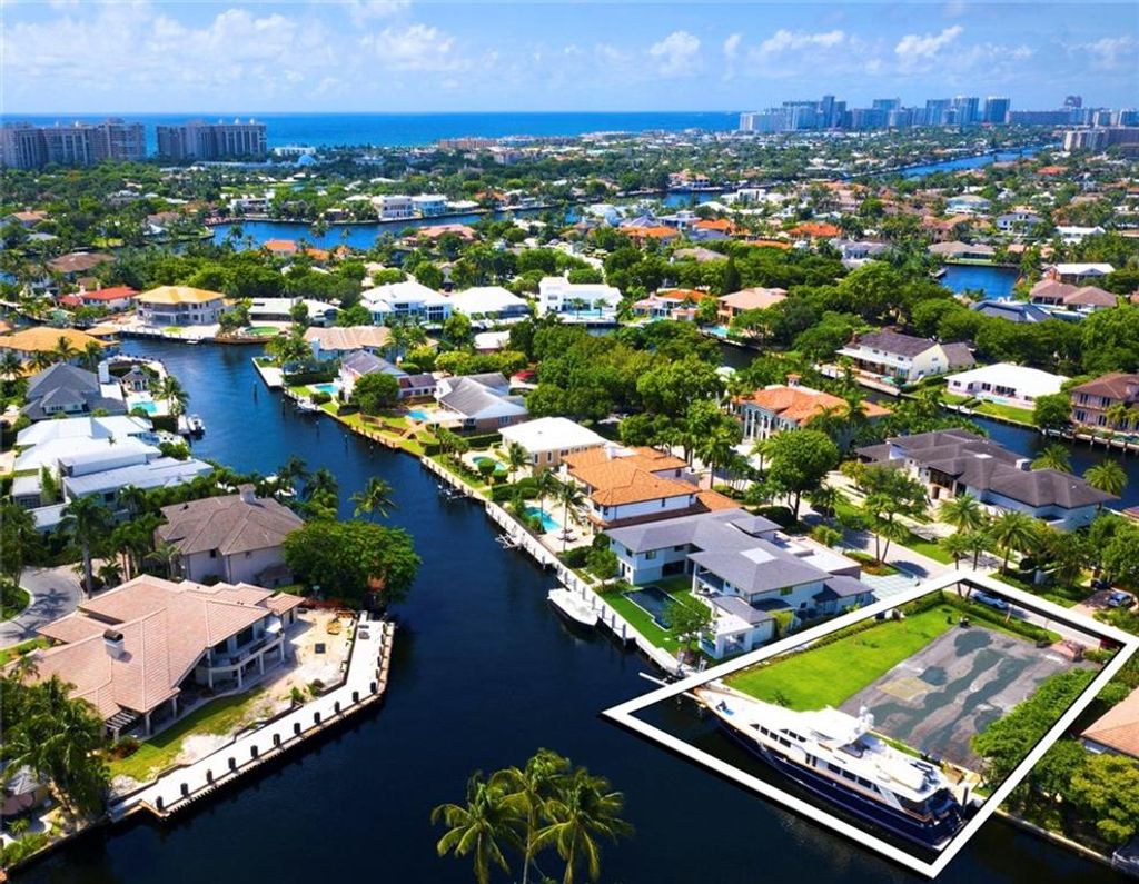 Photo of 21 Compass Isle, Fort Lauderdale, FL 33308 (MLS # F10237765)