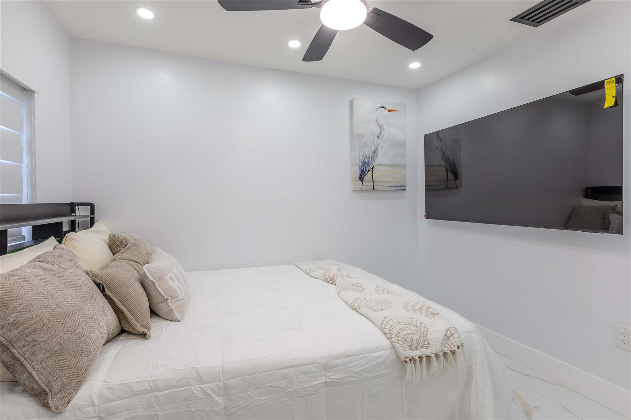 Cranston Terrace 28-14 B - Residential