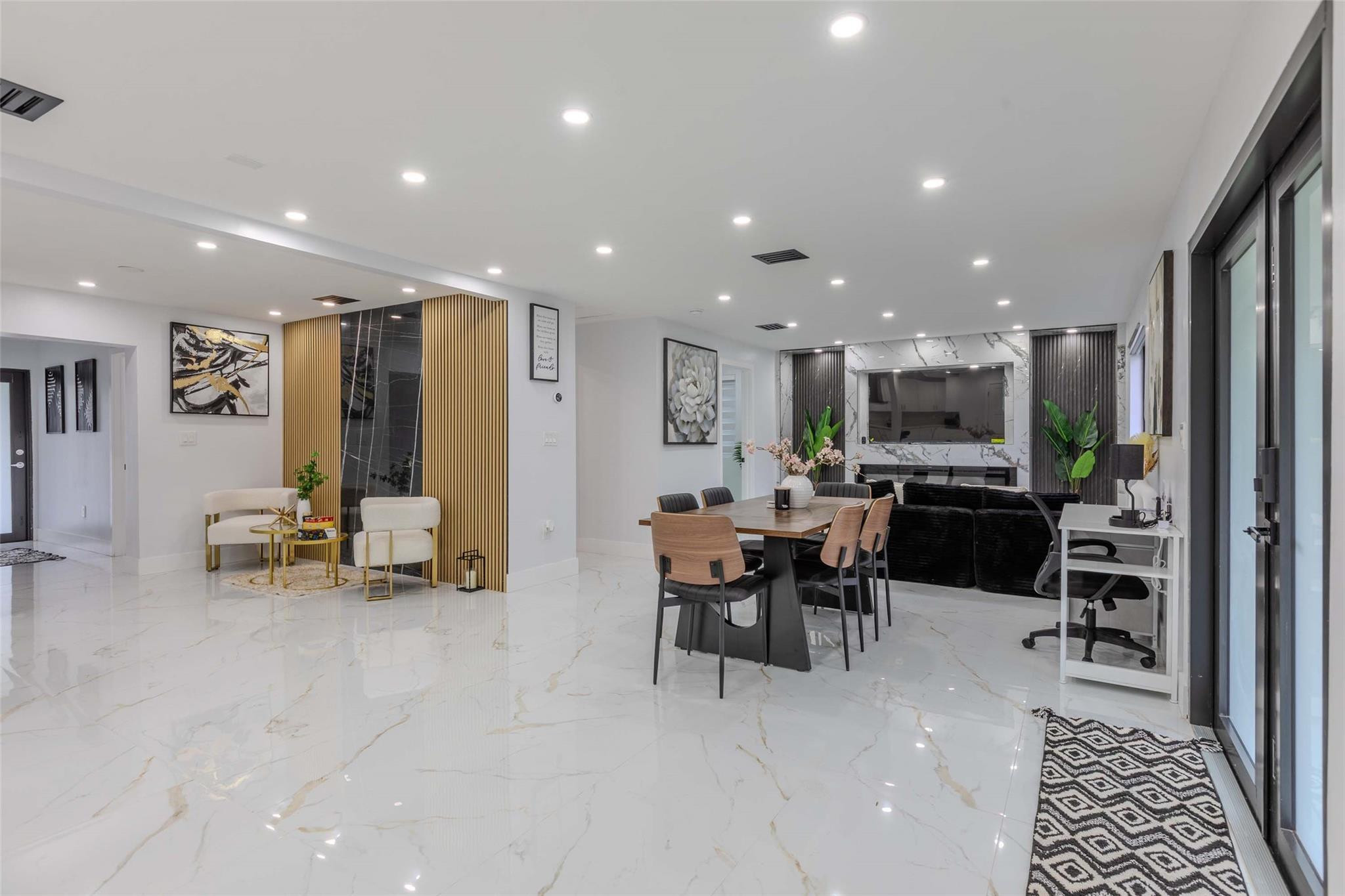 Cranston Terrace 28-14 B - Residential