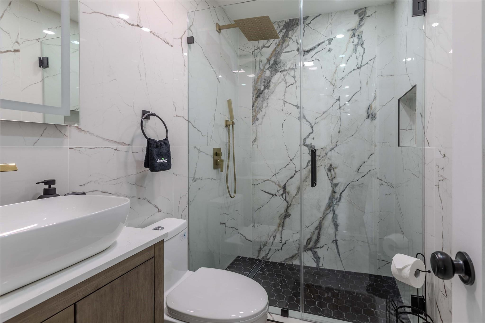 Cranston Terrace 28-14 B - Residential