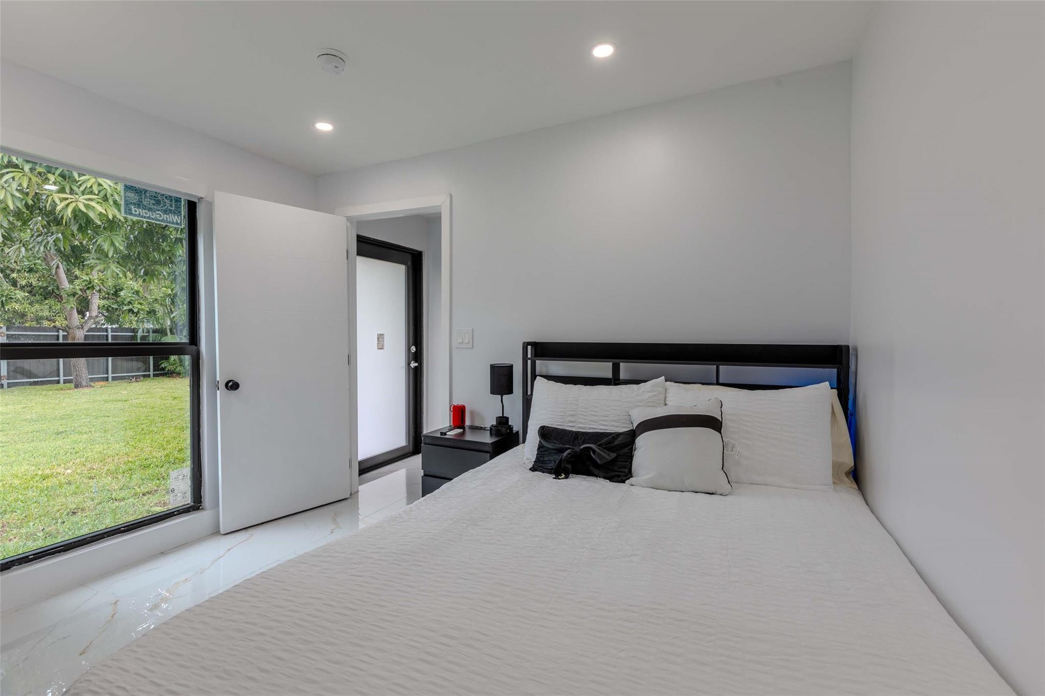 Cranston Terrace 28-14 B - Residential