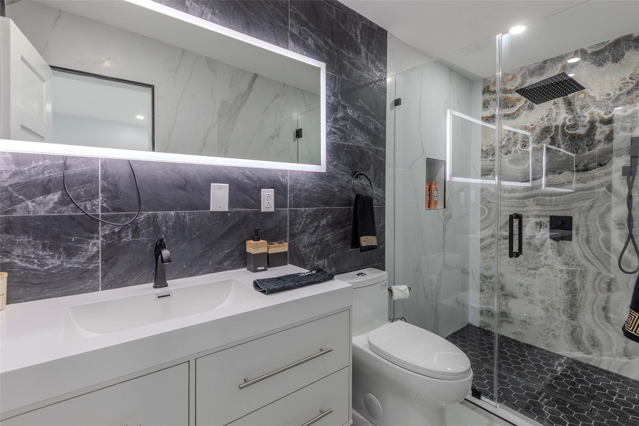 Cranston Terrace 28-14 B - Residential