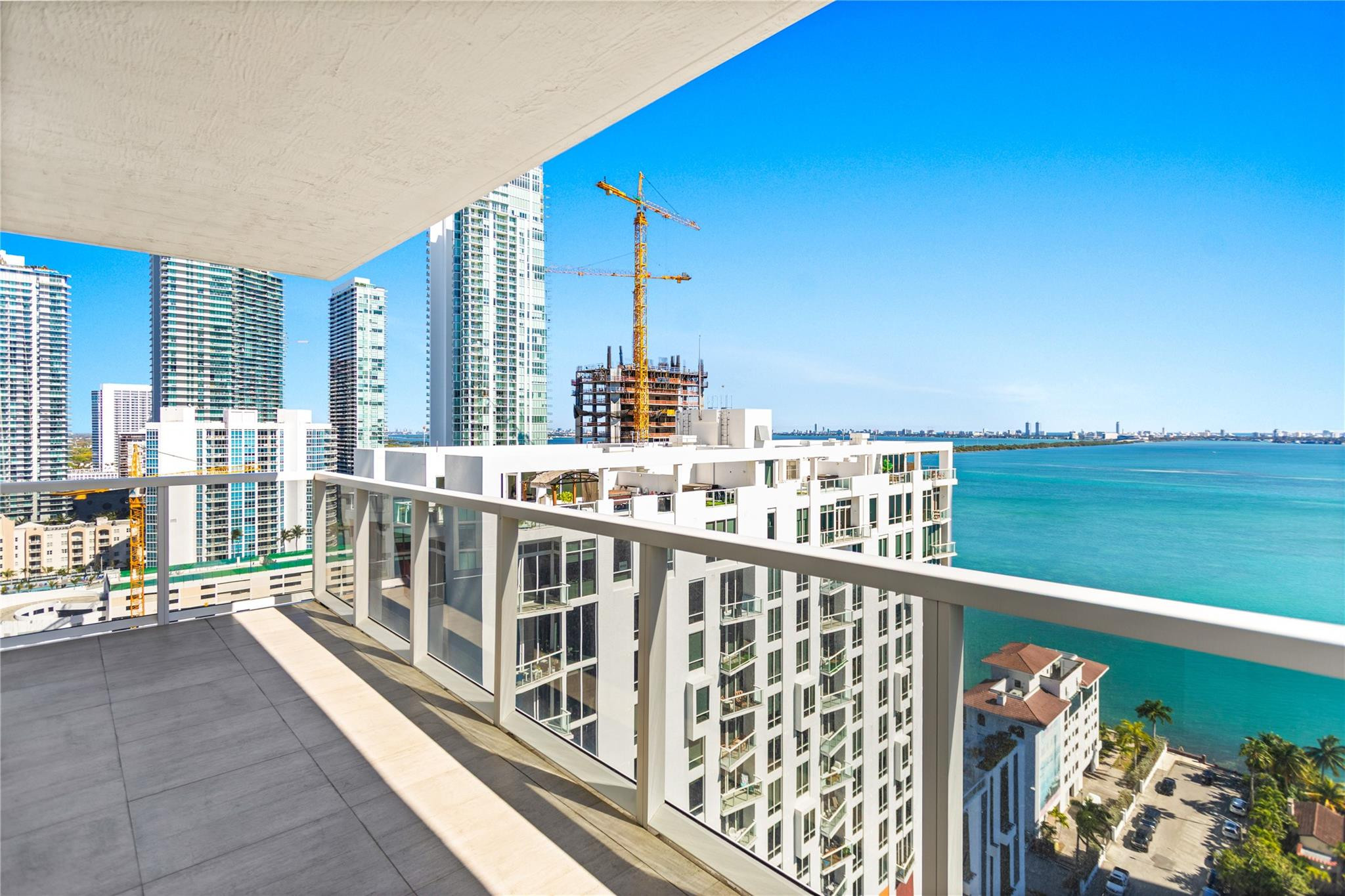 BAY HOUSE - Residential