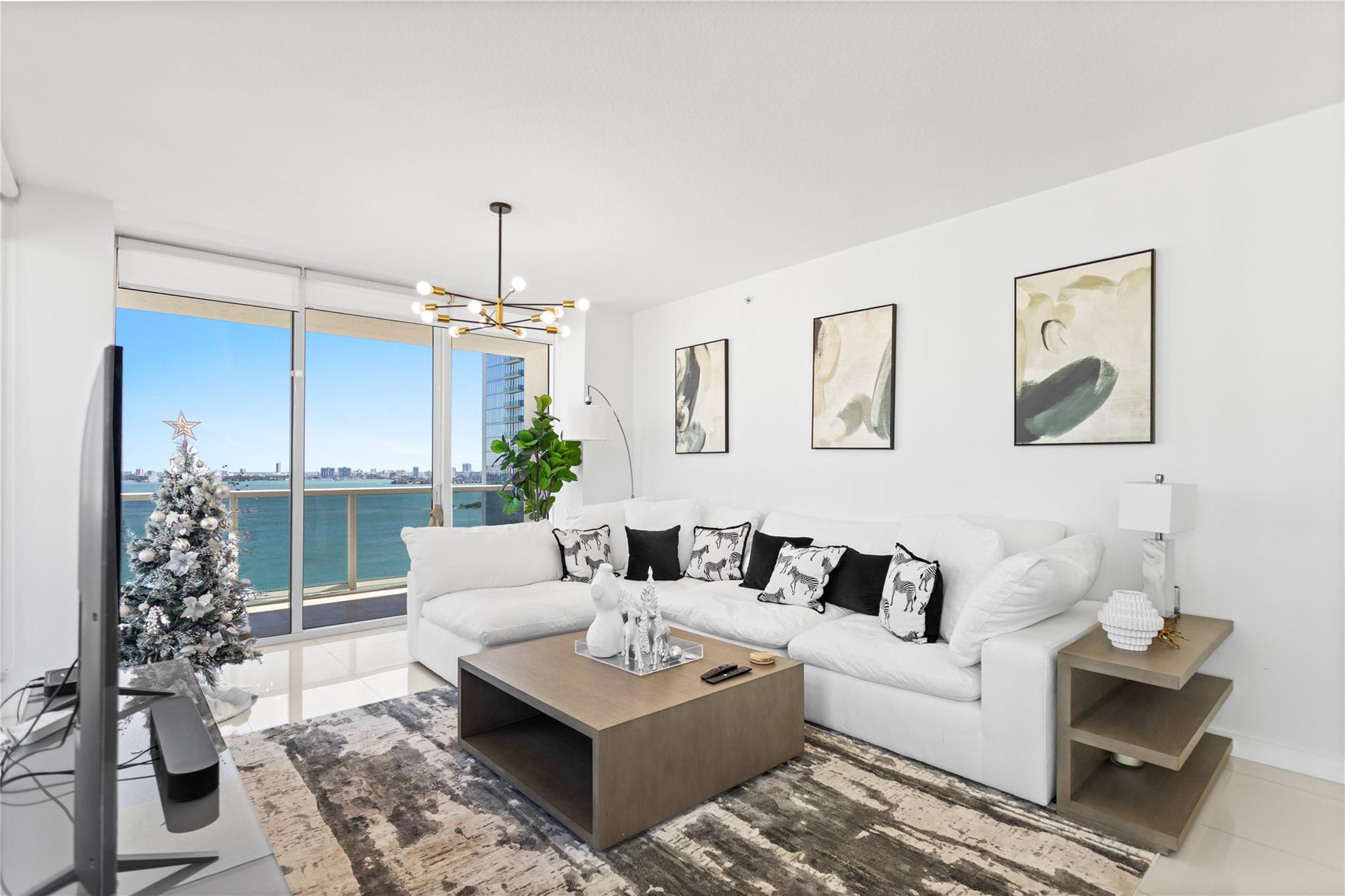 BAY HOUSE - Residential