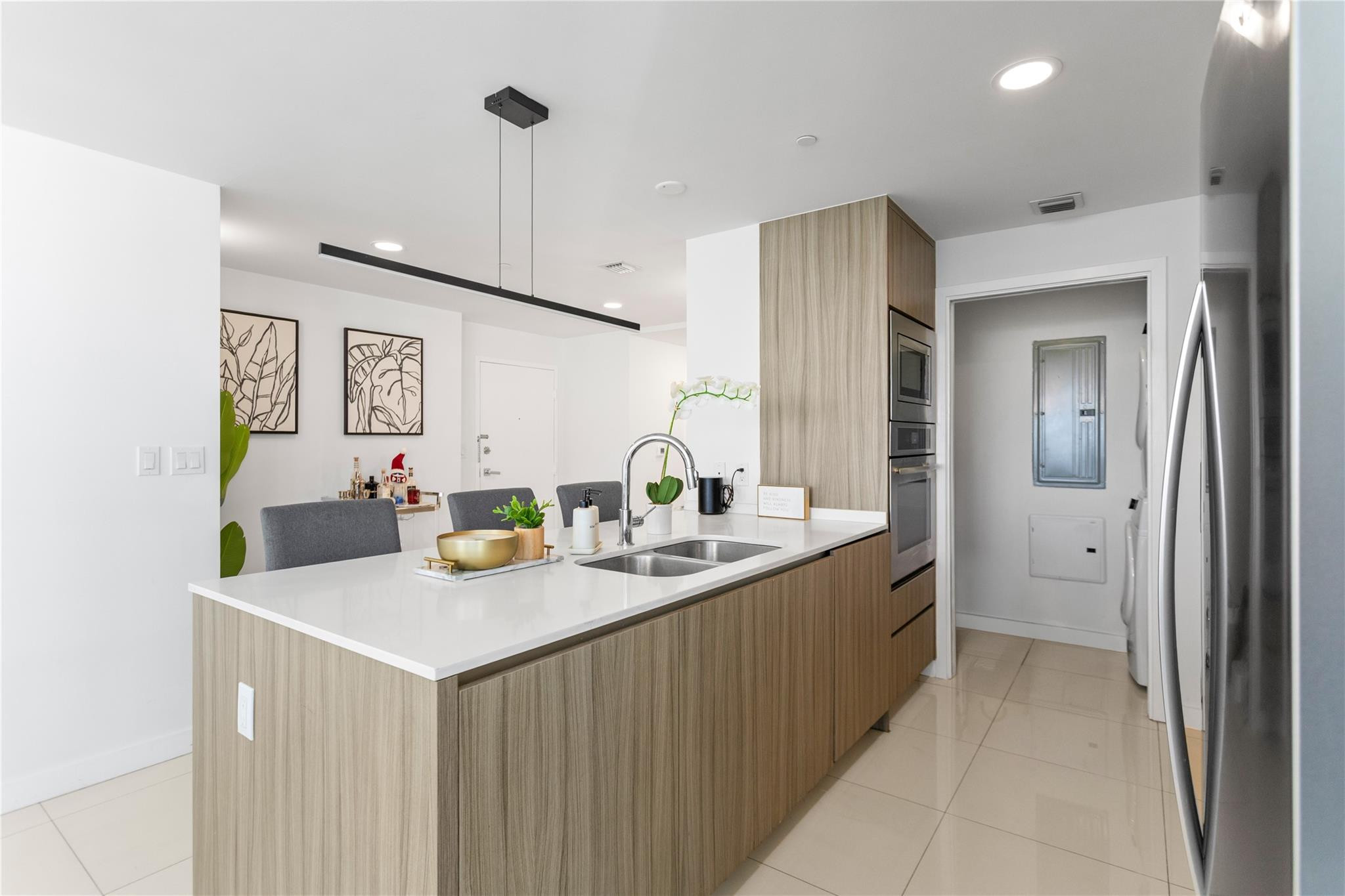 600 NE 27th Street 2301