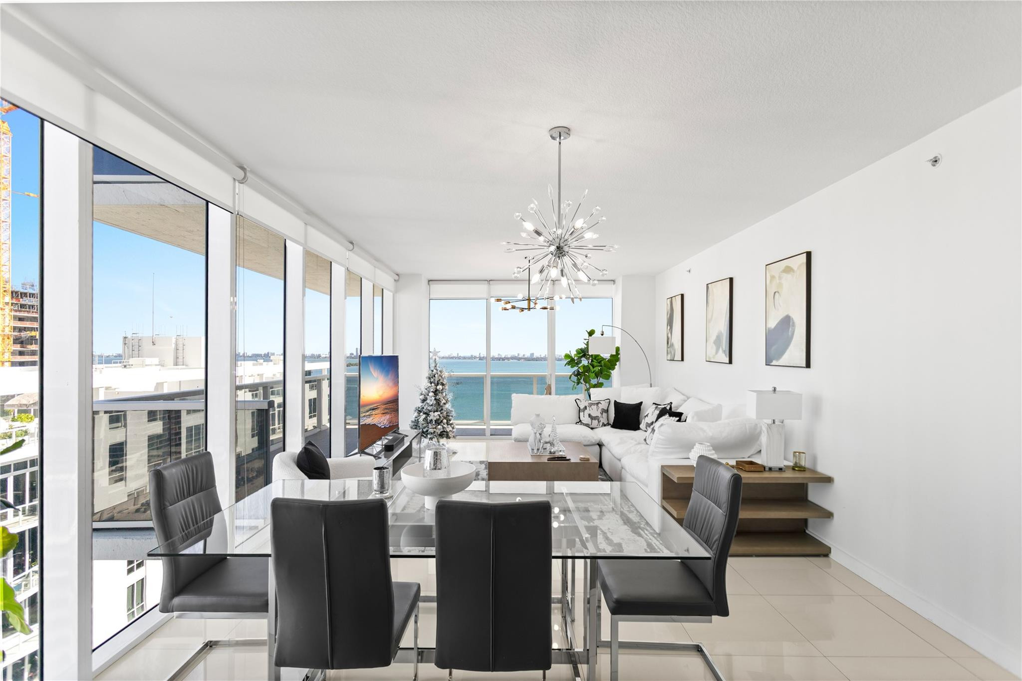 BAY HOUSE - Residential