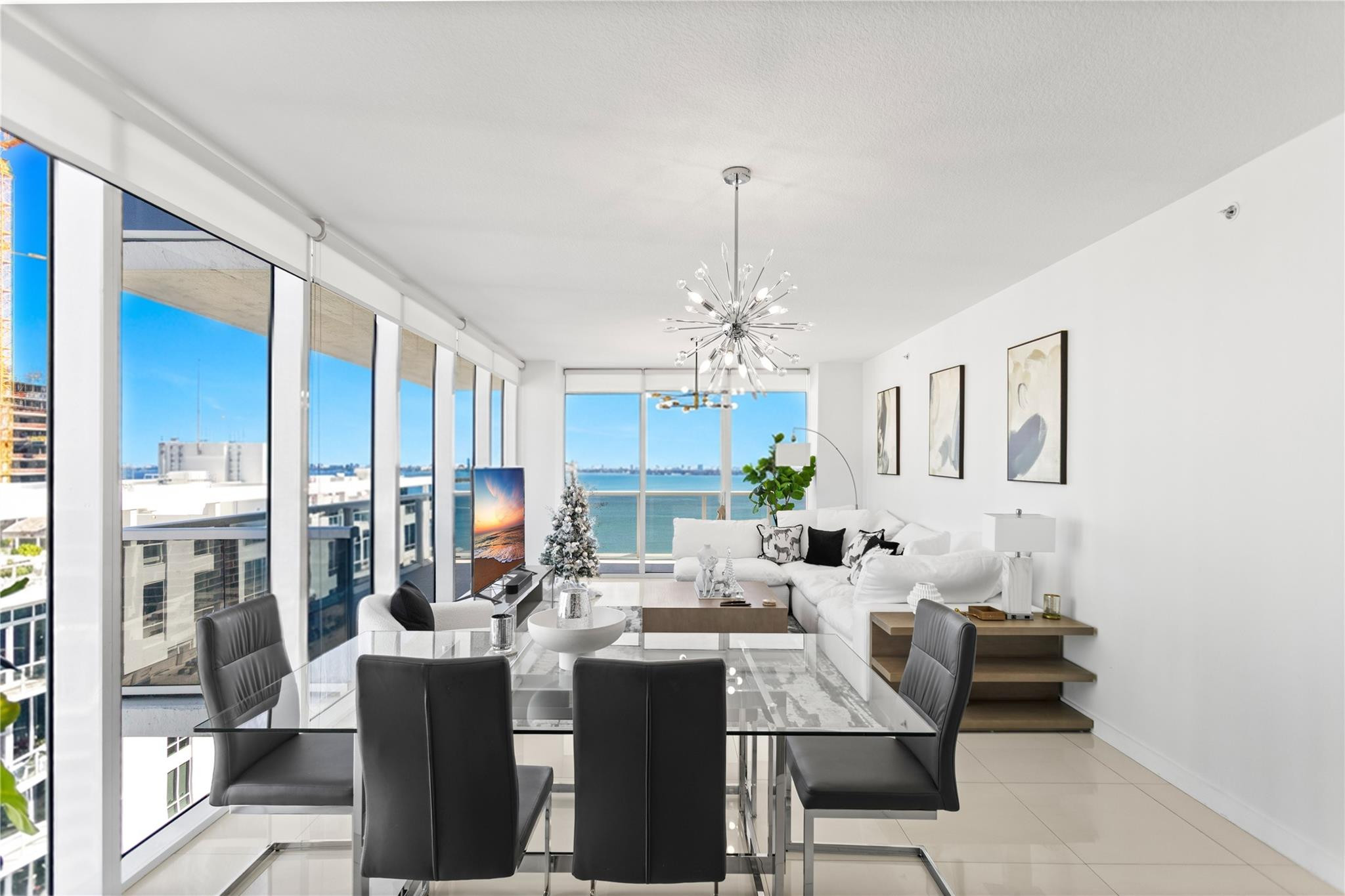 BAY HOUSE - Residential