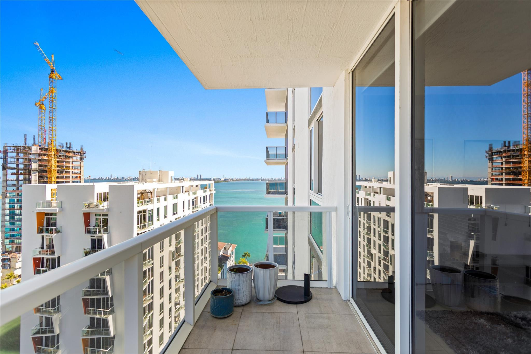 BAY HOUSE - Residential