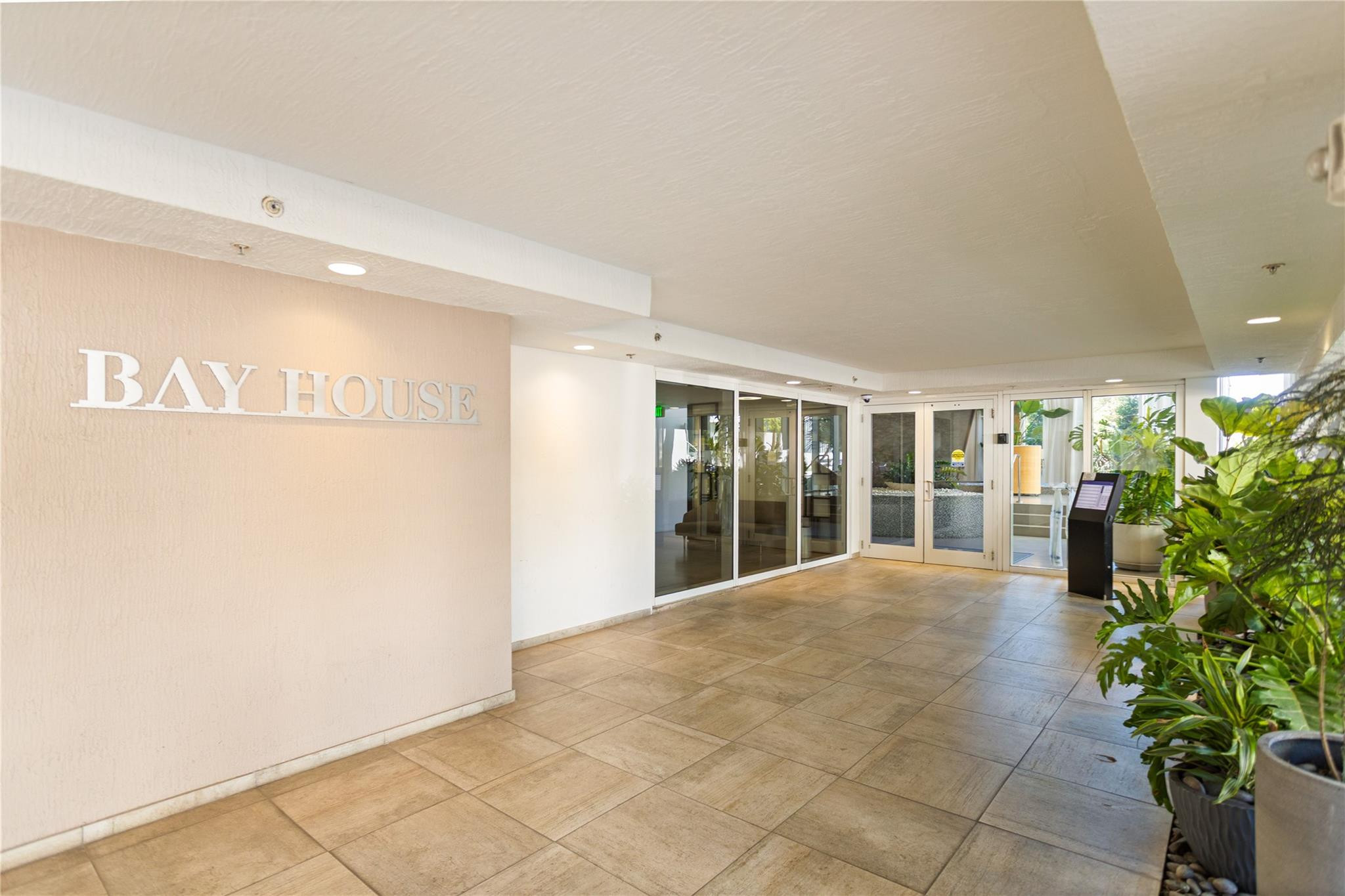 BAY HOUSE - Residential