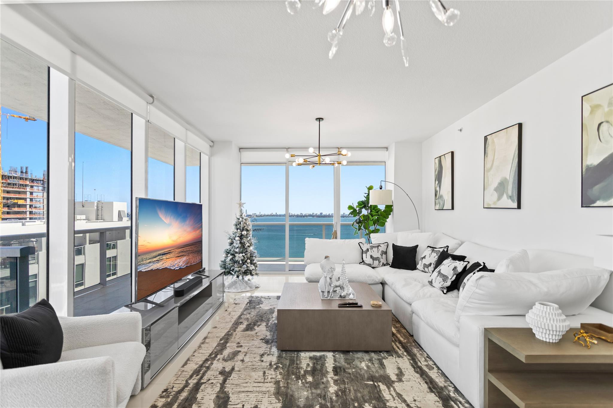 BAY HOUSE - Residential