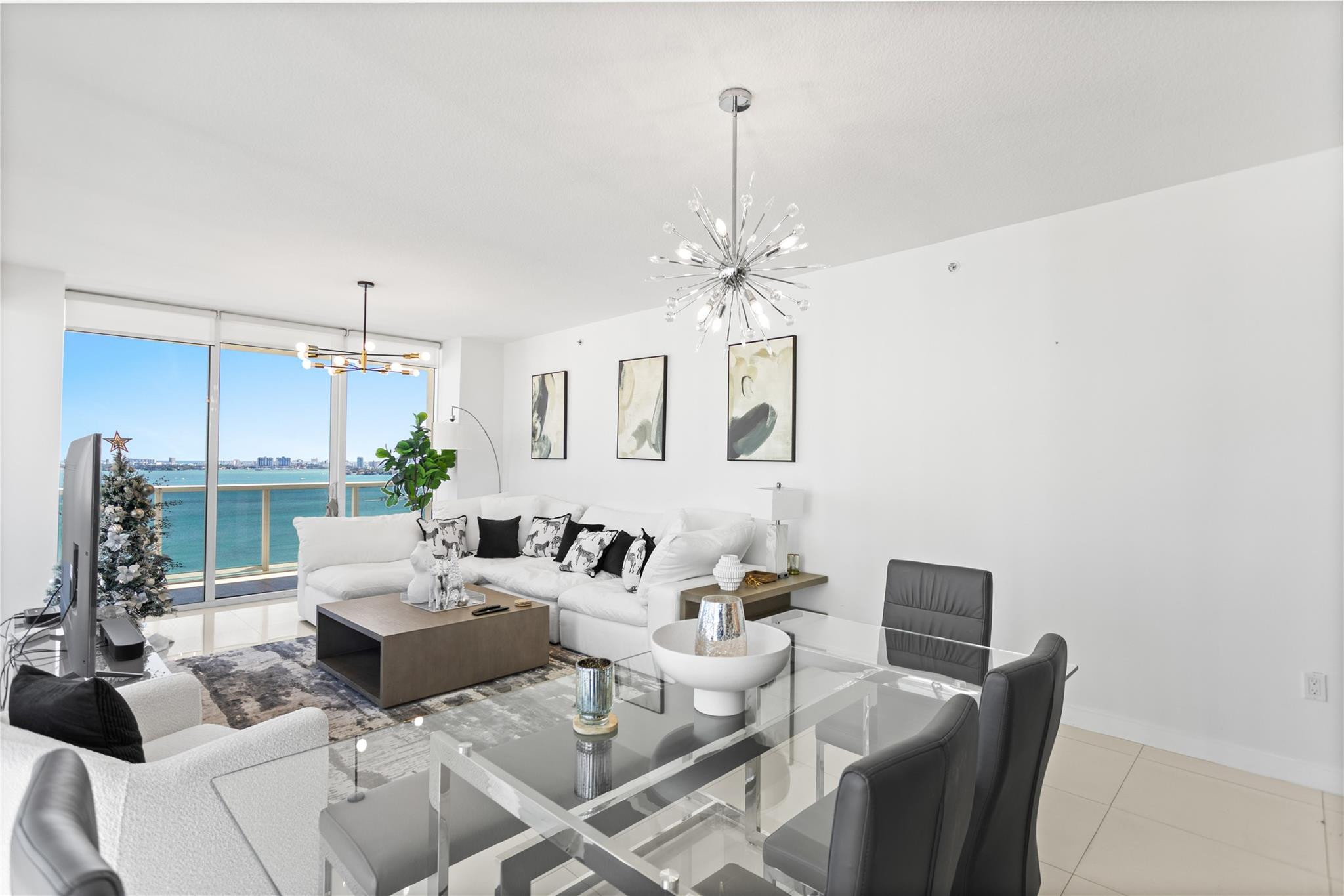 BAY HOUSE - Residential